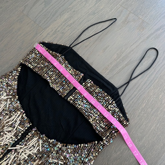 Alice + Olivia FIFI Gold Black Ombre Fringe Mini Dress EUC - Size 2 - Picture 10 of 11